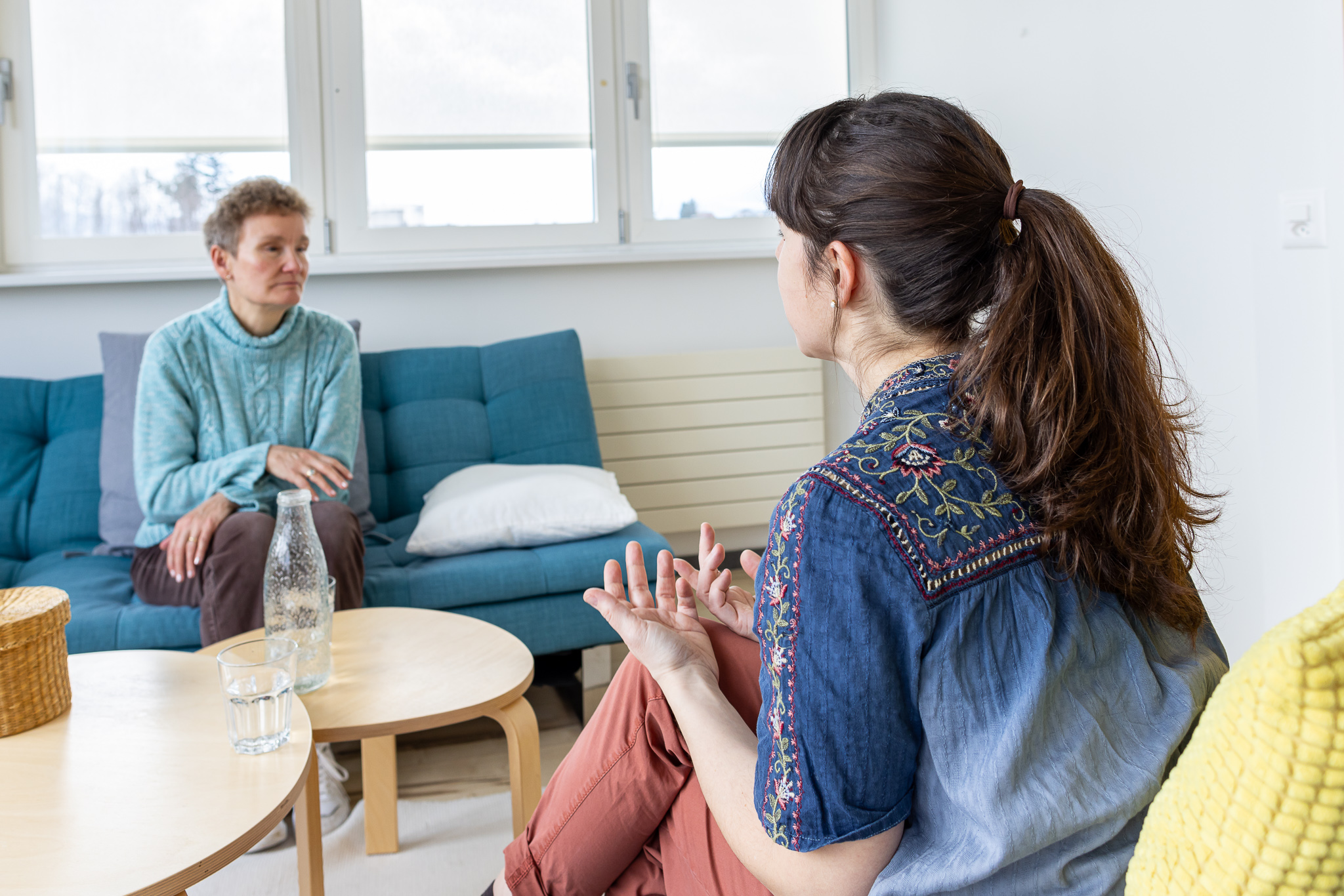 ©Igor Laski / Thérapeute qui discute avec sa patiente